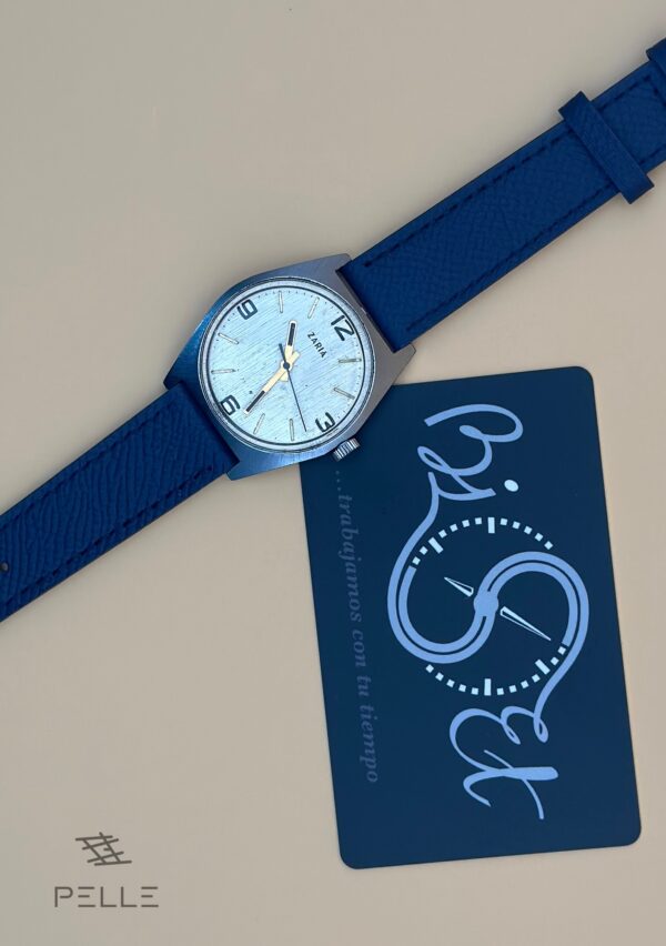 Zaria Vintage — Manual Caliber 2609, 17 Jewels | Deep Blue Pelle Strap